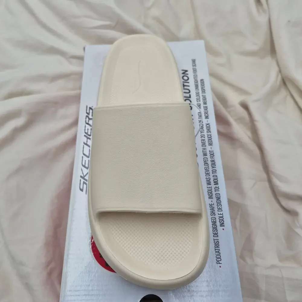 Skechers Foamies Arch Fit Slide Sandal in Cream - Picture 4 of 8